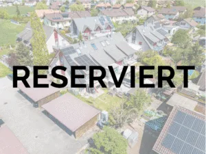 Reiheneinfamilienhaus transparent dargestellt mit der Überschrift "RESERVIERT"